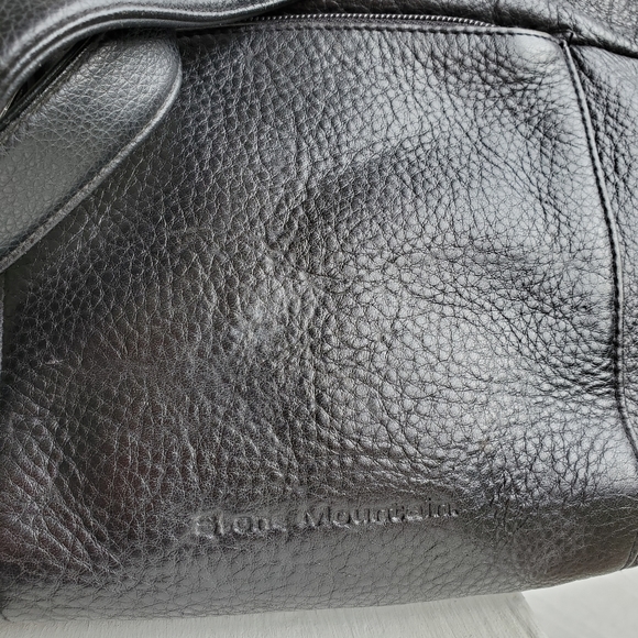 Vintage Stone Mountain Genuine Black Leather Crossbody/Shoulder Bag - Picture 5 of 16